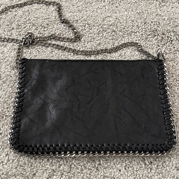 Black Flap Bag w/Silver Chains - Picture 2 of 4